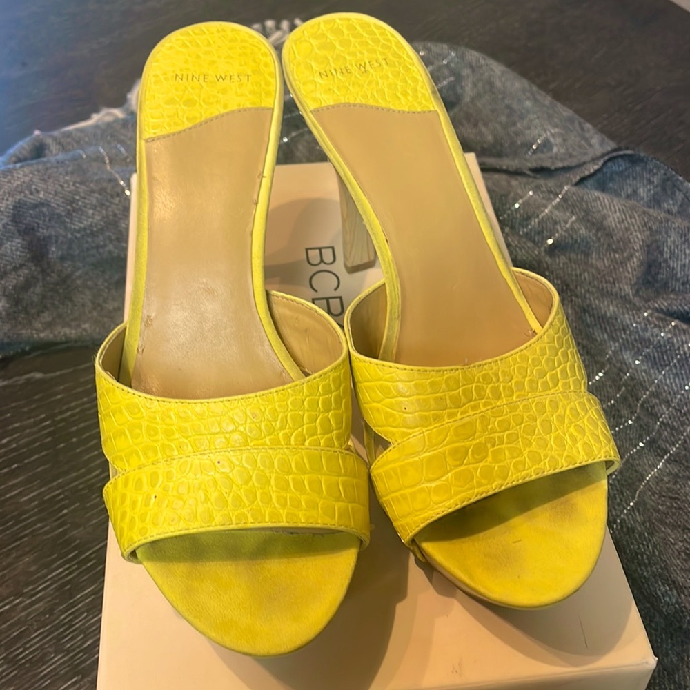 Nine West yellow size 9 heels with wooden heels super cute with jeans !
